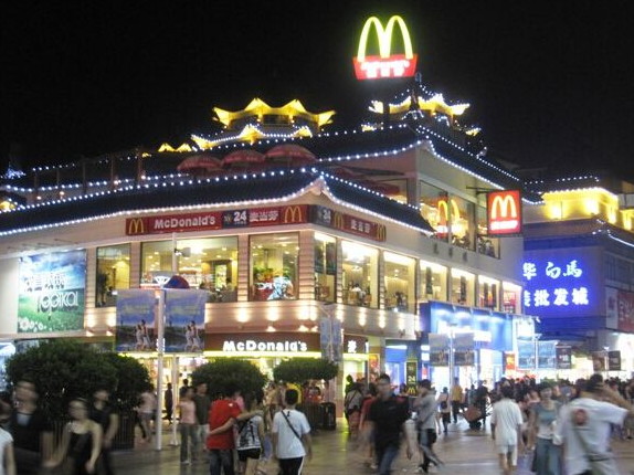 商業(yè)街夜間照明工程設(shè)計應(yīng)該怎么做？
